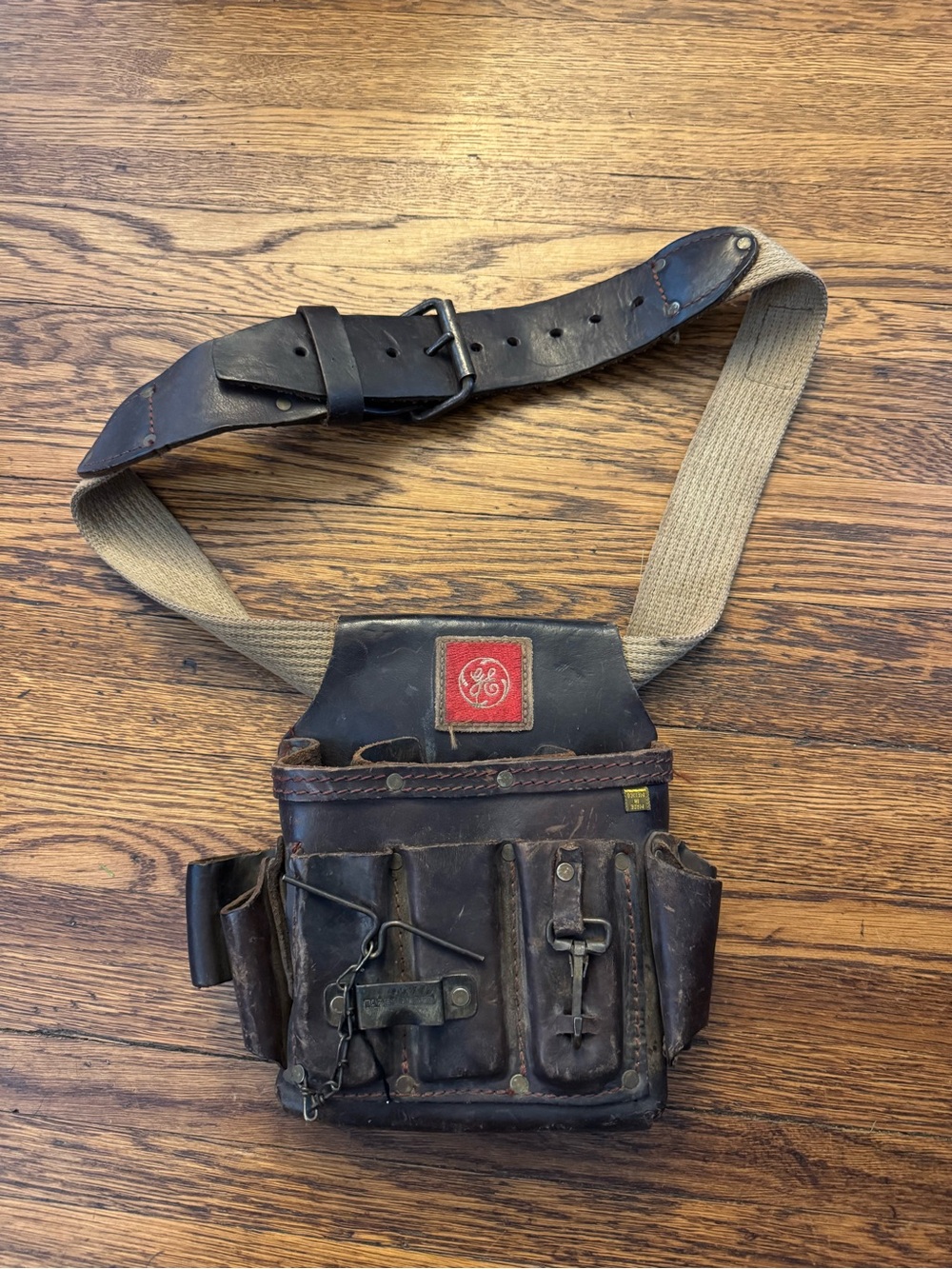 VINTAGE General Electric GE Vintage Leather Electrician Tool Belt CC-526-GE VTG